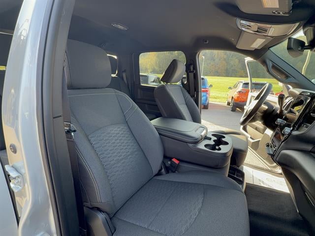 2027 RAM Ram 2500 RAM 2500 BLACK EXPRESS CREW CAB 4X4 6'4' BOX