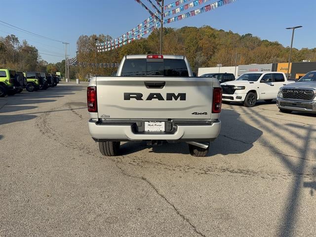 2027 RAM Ram 2500 RAM 2500 BLACK EXPRESS CREW CAB 4X4 6'4' BOX
